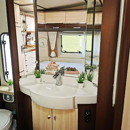 ספינת מלון Hausboot Mosel